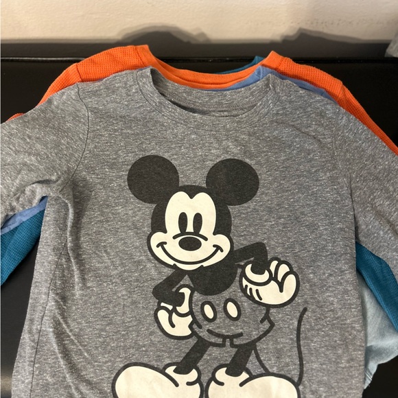 4T Boys Lot of 6 with Long Sleeve Graphic T-Shirts, hat, and jacket. - Picture 7 of 8